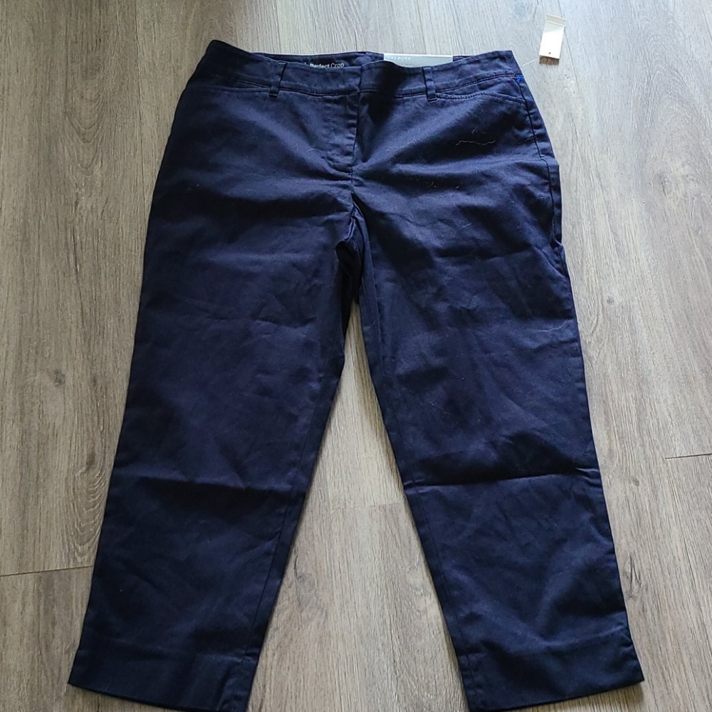 Navy -Talbots perfect crop pants